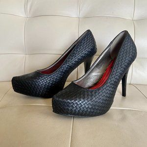 Black Pumps | Woven Design | Size 9.5 US
